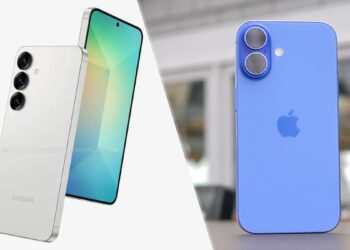 A leaks-based render of the Samsung Galaxy S25 vs. the iPhone 16 in Ultramarine
