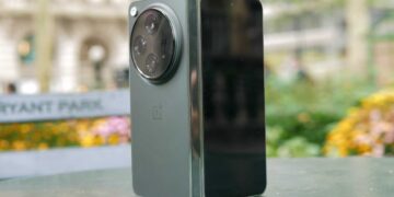 OnePlus Open held in the hand.